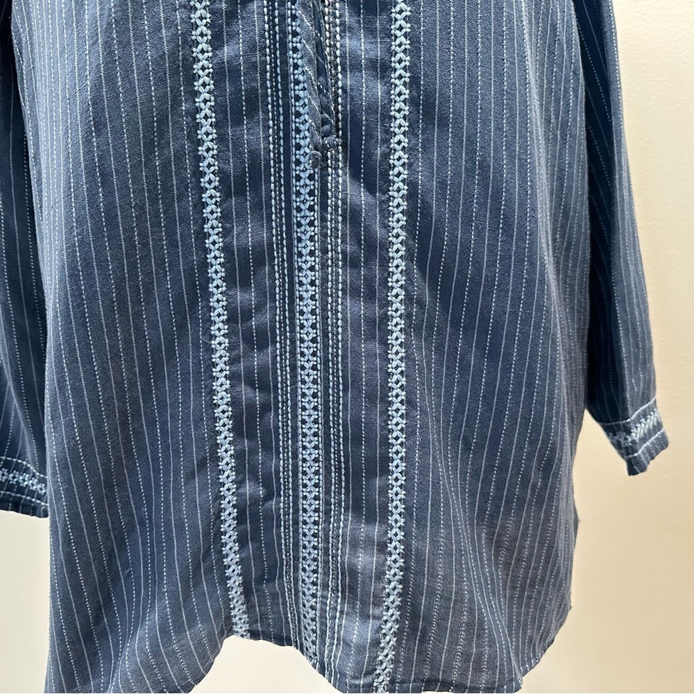 Eddie Bauer Navy Blue Pinstripe Peasant Tunic - Picture 8 of 10